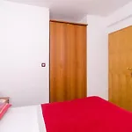 Bella Vista Apartment *
